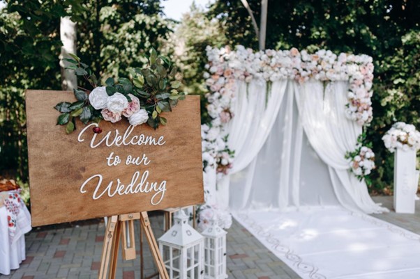 Wedding Signage 101: Ultimate Wedding Signage List